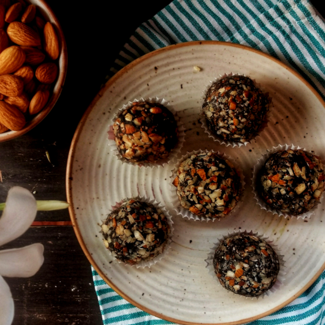 Almond Fat Bombs